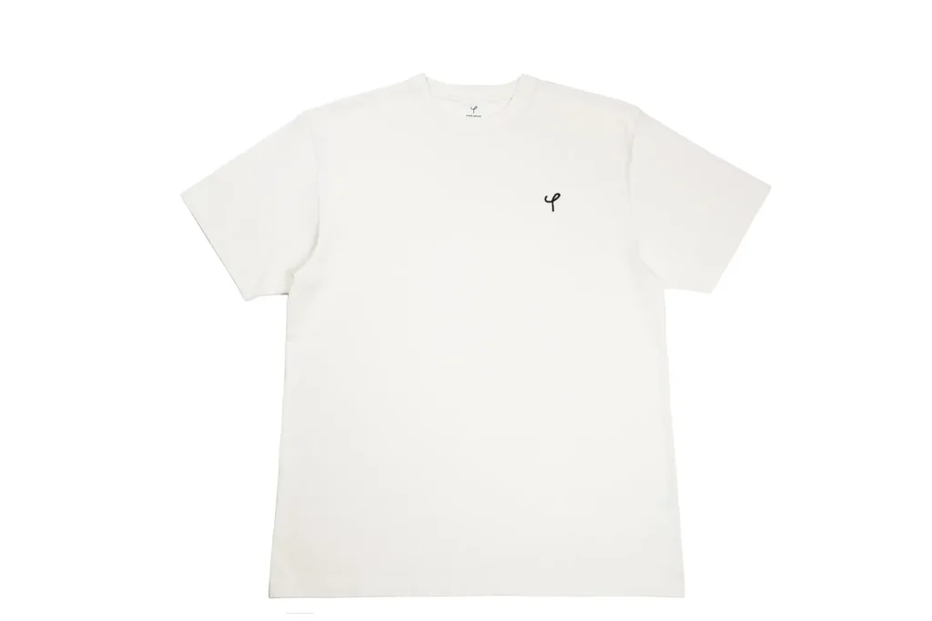 オリジナルブランド 「your scene」 オーガニックコットンロゴTシャツ（オフホワイト）